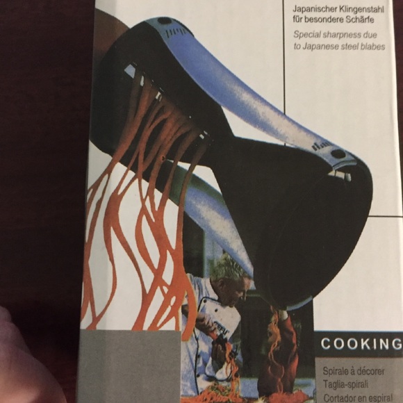 Small spirelli vegetable spiral slicer - Picture 4 of 15